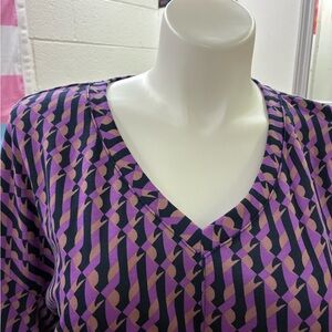 Liz Claiborne Purple, Black & Tan Geometric V-Neck Top